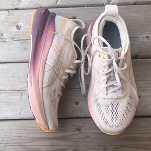 Women's 7.5 Asics Gel Kayano 31 Running Shoes Runners Beige Stability Comfort